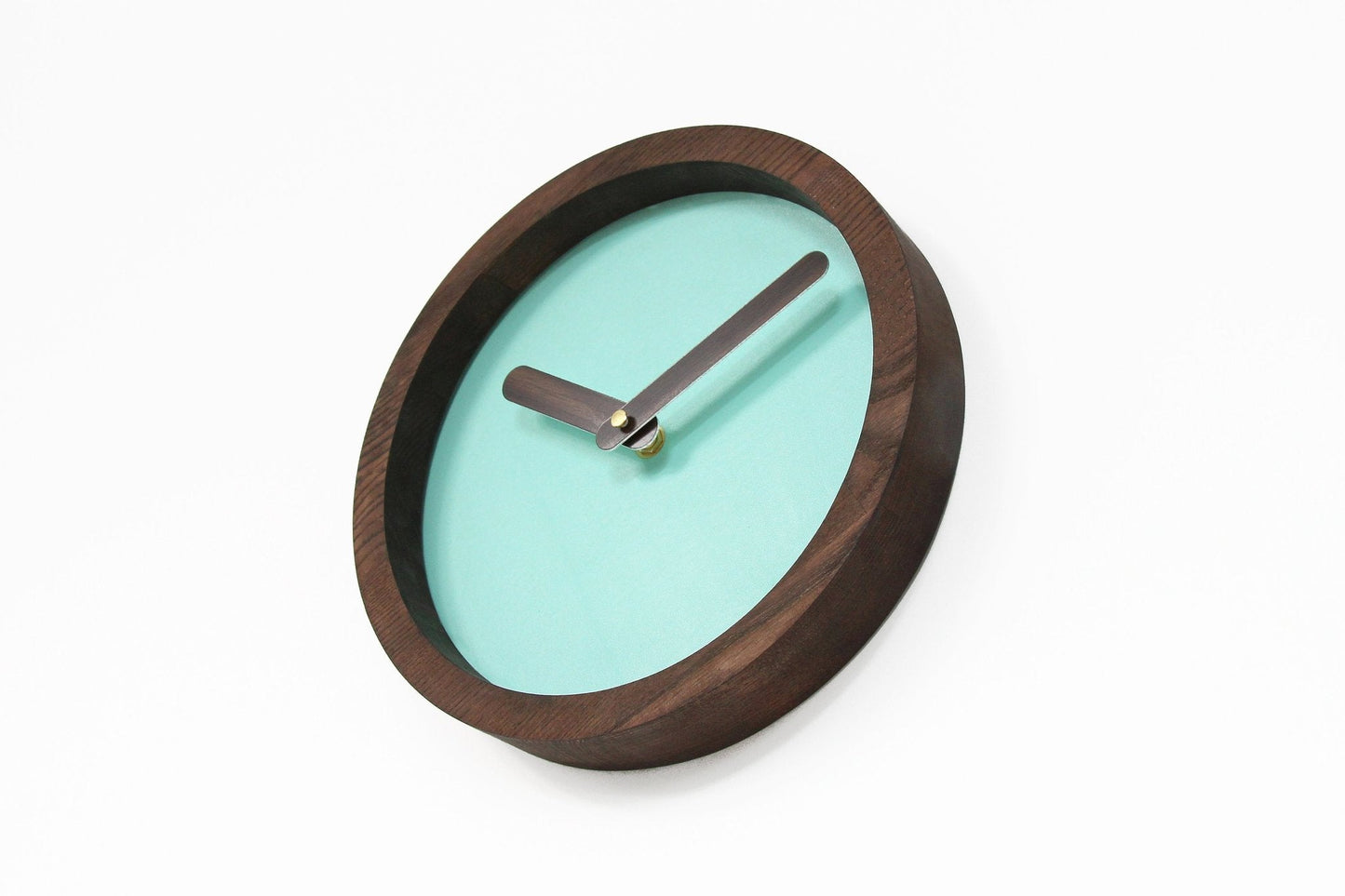 Medinis apvalus laikrodis (Mint Green Dirbtinė Oda)