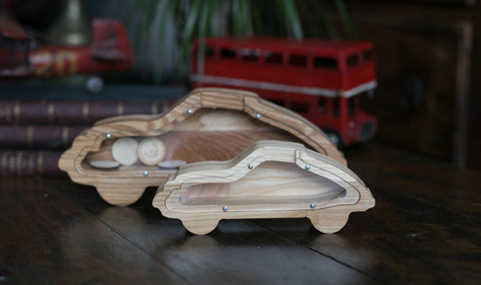 Medinė Taupyklė - Automobilio formos